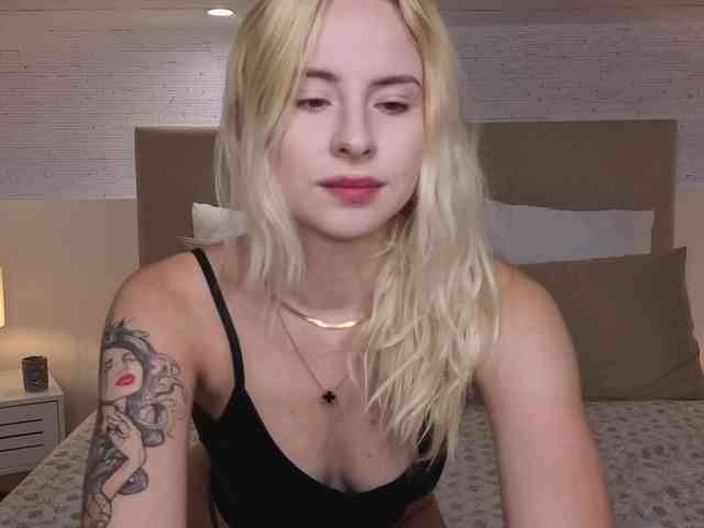 Bella-crazyy webcam