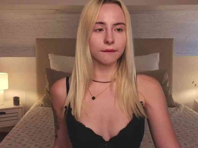 Bella-crazyy webcam