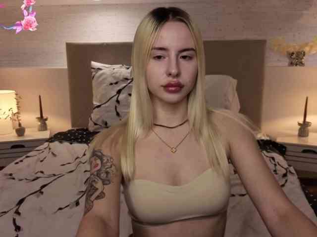 Bella-crazyy webcam