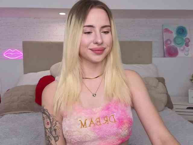 Bella-crazyy webcam