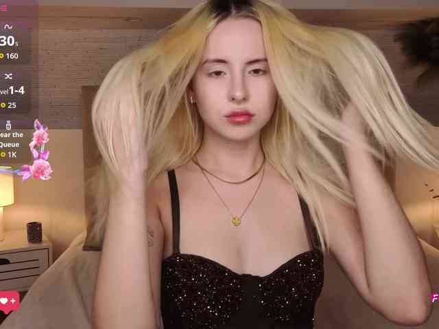 Bella-crazyy webcam