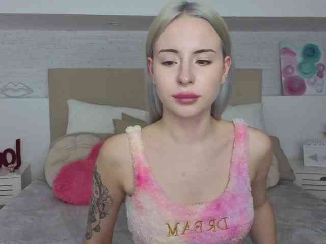 Bella-crazyy webcam
