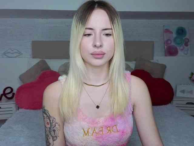 Bella-crazyy webcam