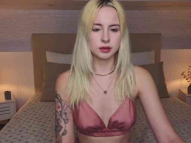 Bella-crazyy webcam