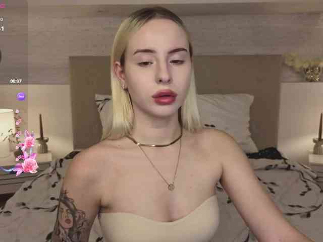 Bella-crazyy webcam