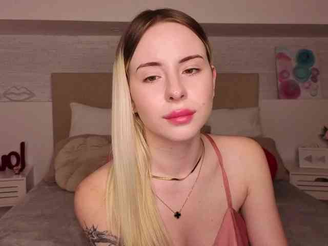Bella-crazyy webcam