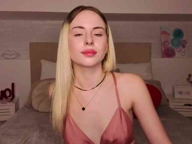 Bella-crazyy webcam