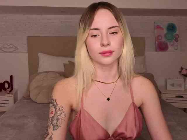 Bella-crazyy webcam