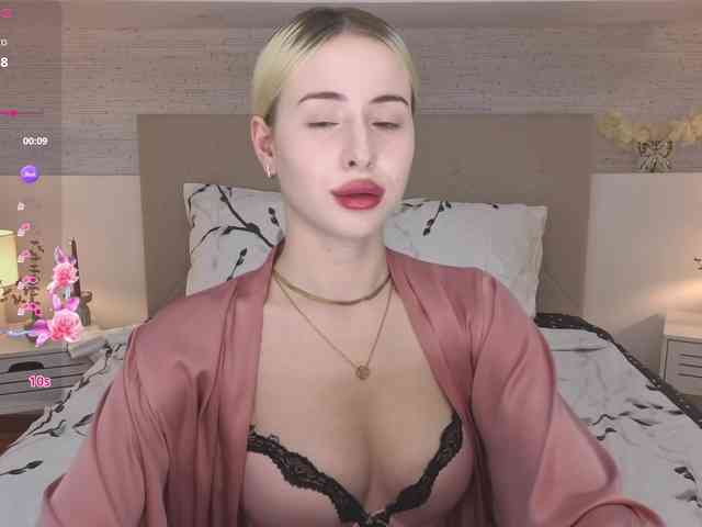 Bella-crazyy webcam