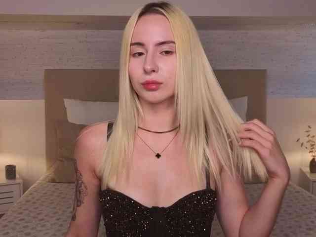 Bella-crazyy webcam