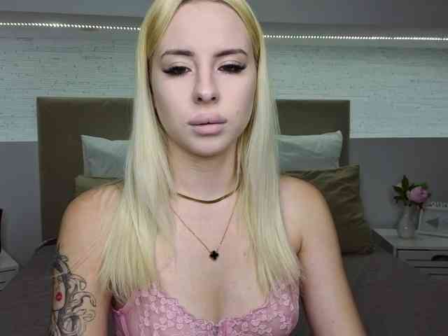 Bella-crazyy webcam