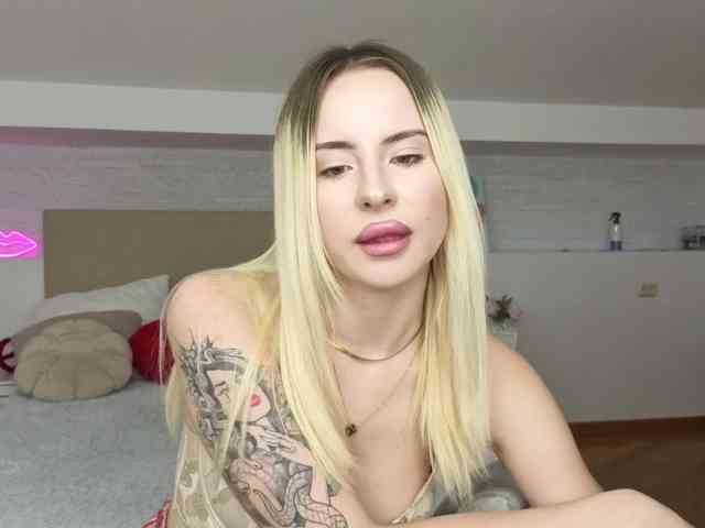 Bella-crazyy webcam