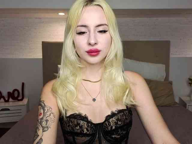 Bella-crazyy webcam