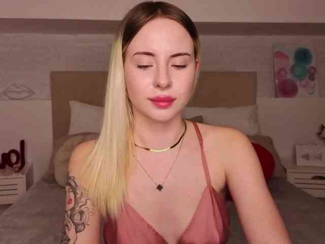 Bella-crazyy webcam