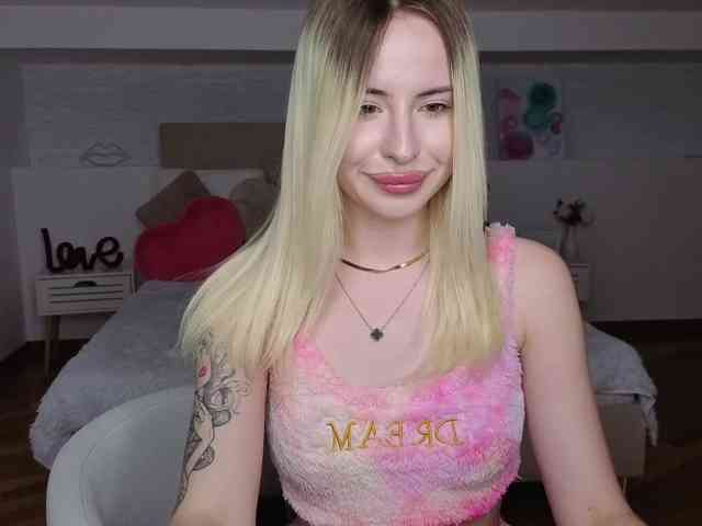 Bella-crazyy webcam