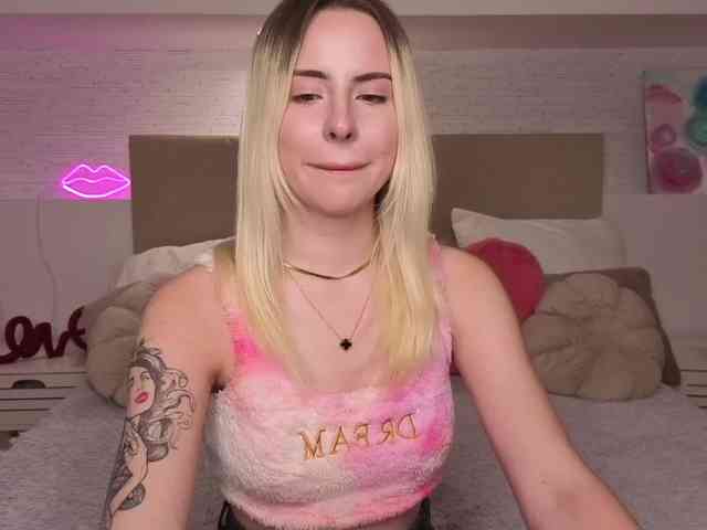 Bella-crazyy webcam