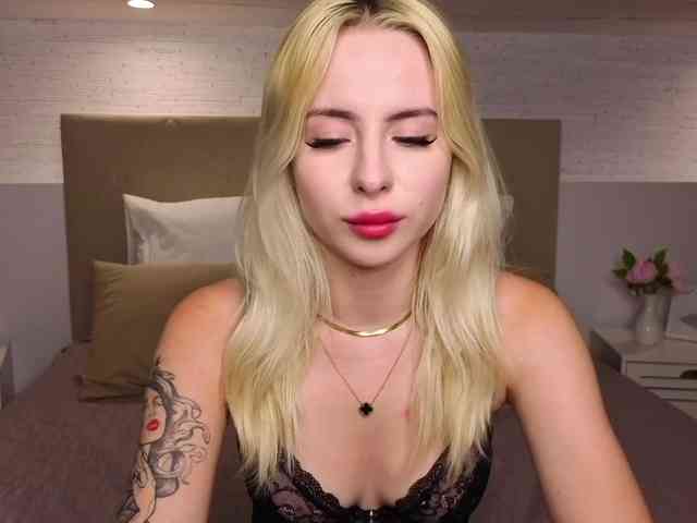 Bella-crazyy webcam