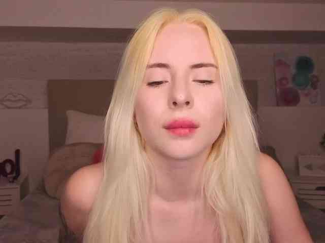 Bella-crazyy webcam