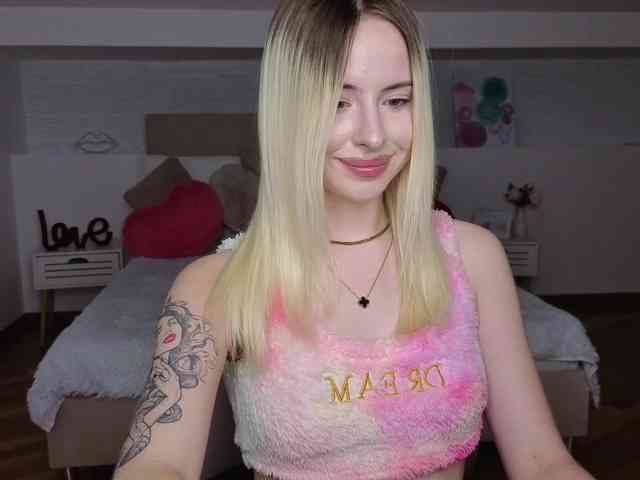 Bella-crazyy webcam