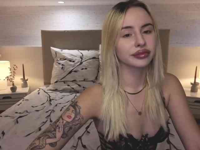 Bella-crazyy webcam