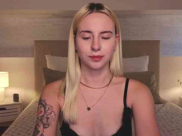 Bella-crazyy webcam