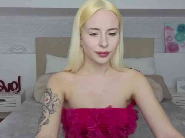 Bella-crazyy webcam