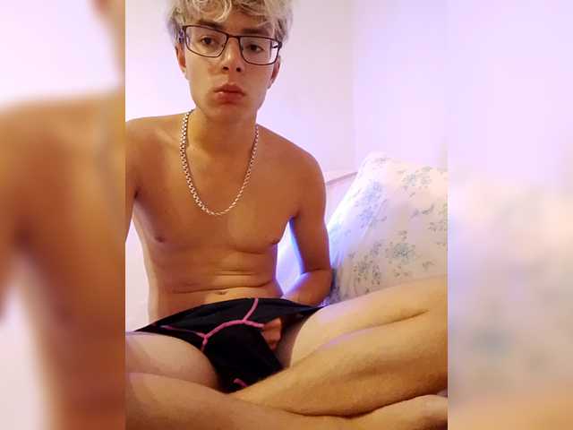 MaksLaik live webcam show