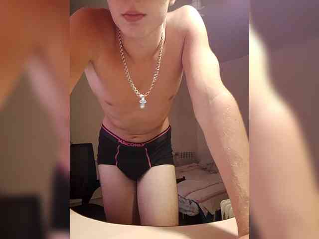 MaksLaik Live Webcam on BongaCams
