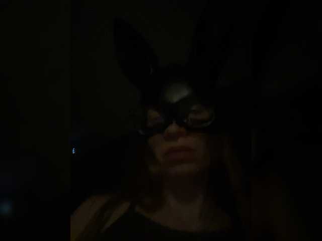 Sara102 live cam on BongaCams