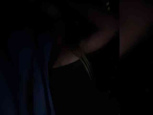 Sara102 webcam