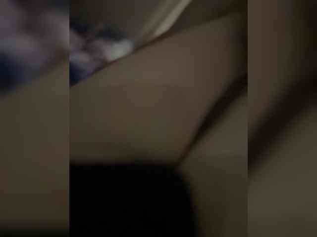 Sara102 webcam