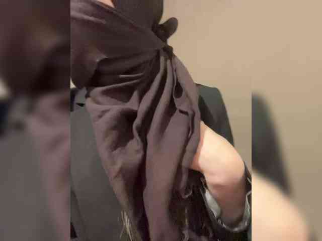 Sara102 webcam
