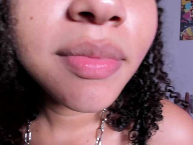 Sisilv live cam on BongaCams