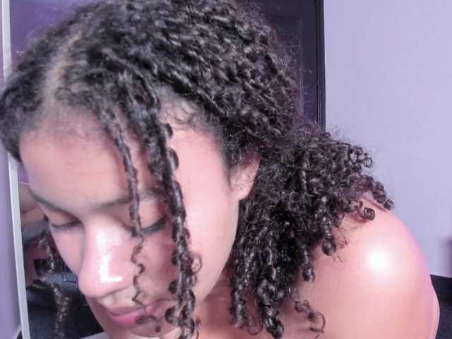 Sisilv live cam on BongaCams