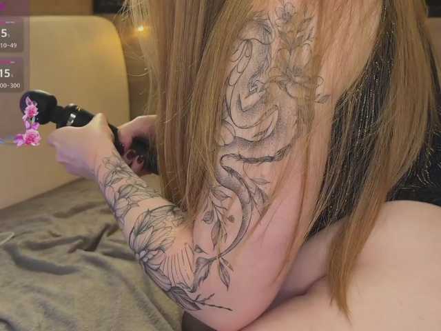 Aliceberry live webcam show