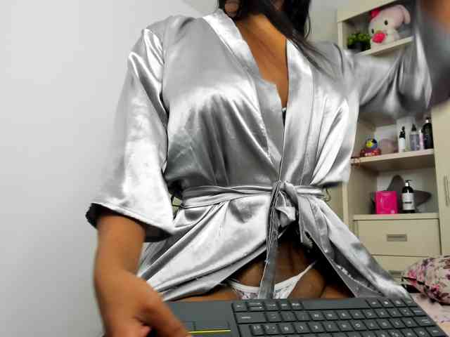 shantallhotxx