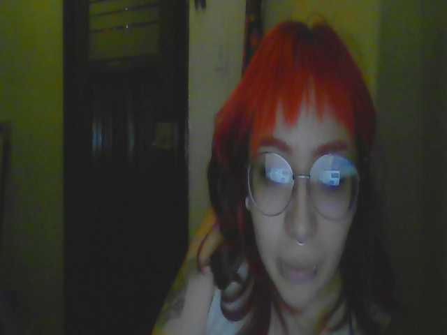 Olivia-Montreal2 live cam on BongaCams