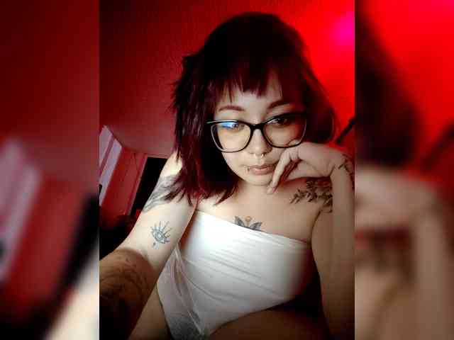 Olivia-Montreal2 webcam