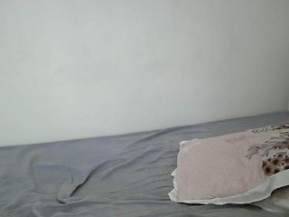 cutemona's Live Webcam
