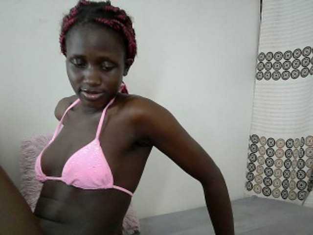 cutemona live cam on BongaCams