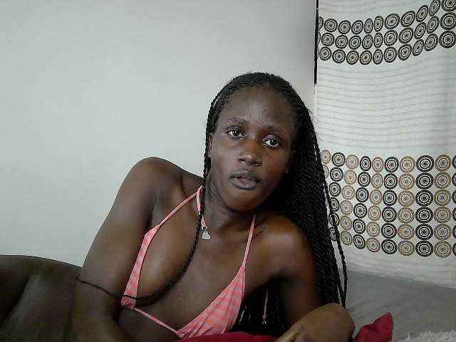 cutemona live cam on BongaCams