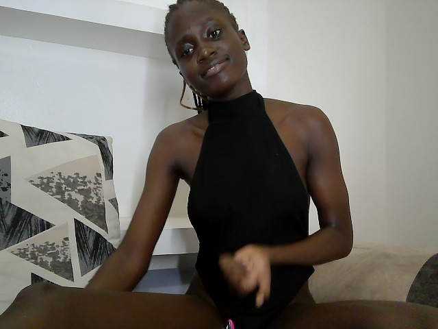 cutemona live cam on BongaCams