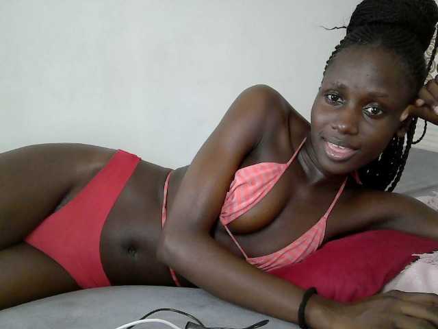 cutemona live cam on BongaCams
