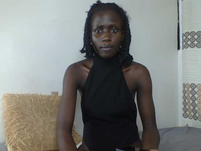 cutemona live cam on BongaCams