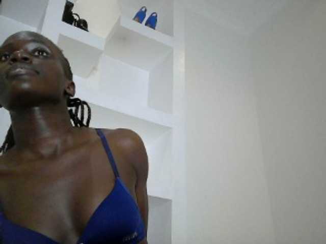cutemona live cam on BongaCams