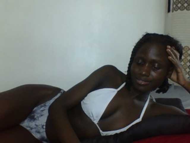 cutemona live cam on BongaCams