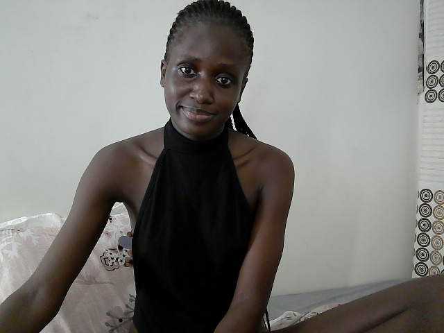 cutemona live cam on BongaCams