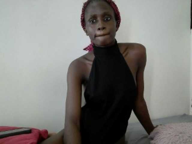 cutemona live cam on BongaCams