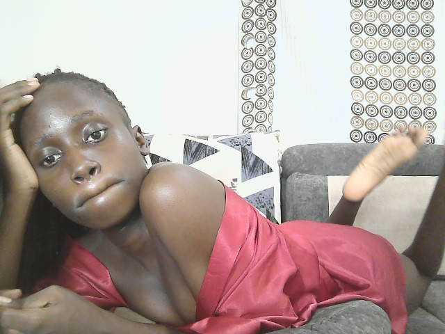 cutemona live cam on BongaCams