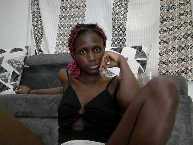 cutemona live cam on BongaCams